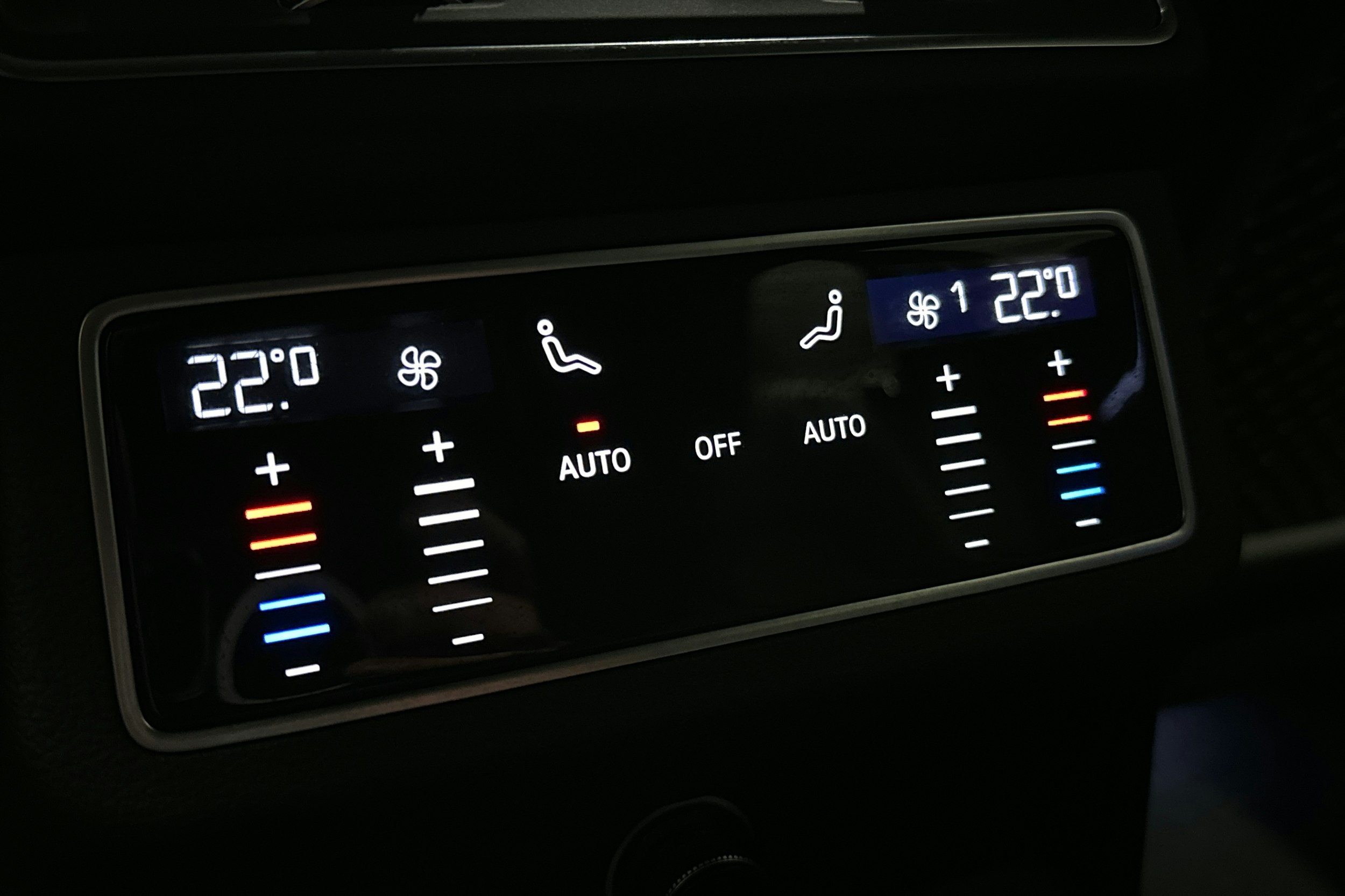 musta Audi A6 2023 kuva 17.