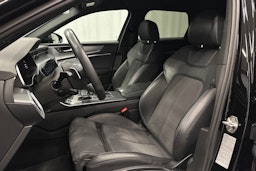 musta Audi A6 2023 kuva 18.