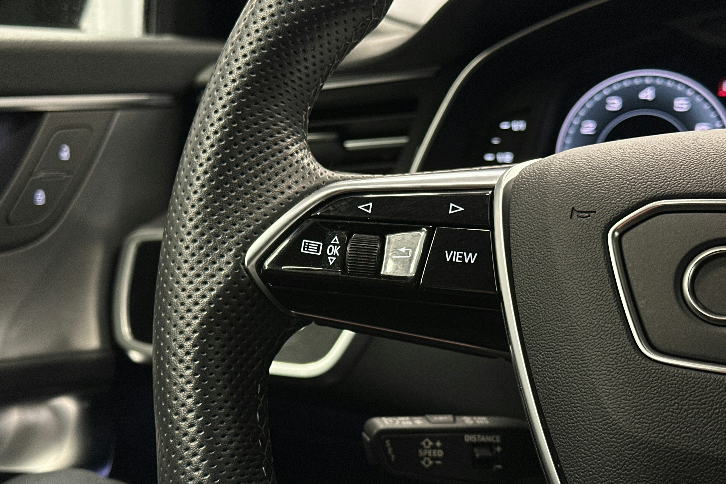 musta Audi A6 2023 kuva 20.