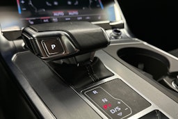 musta Audi A6 2023 kuva 30.