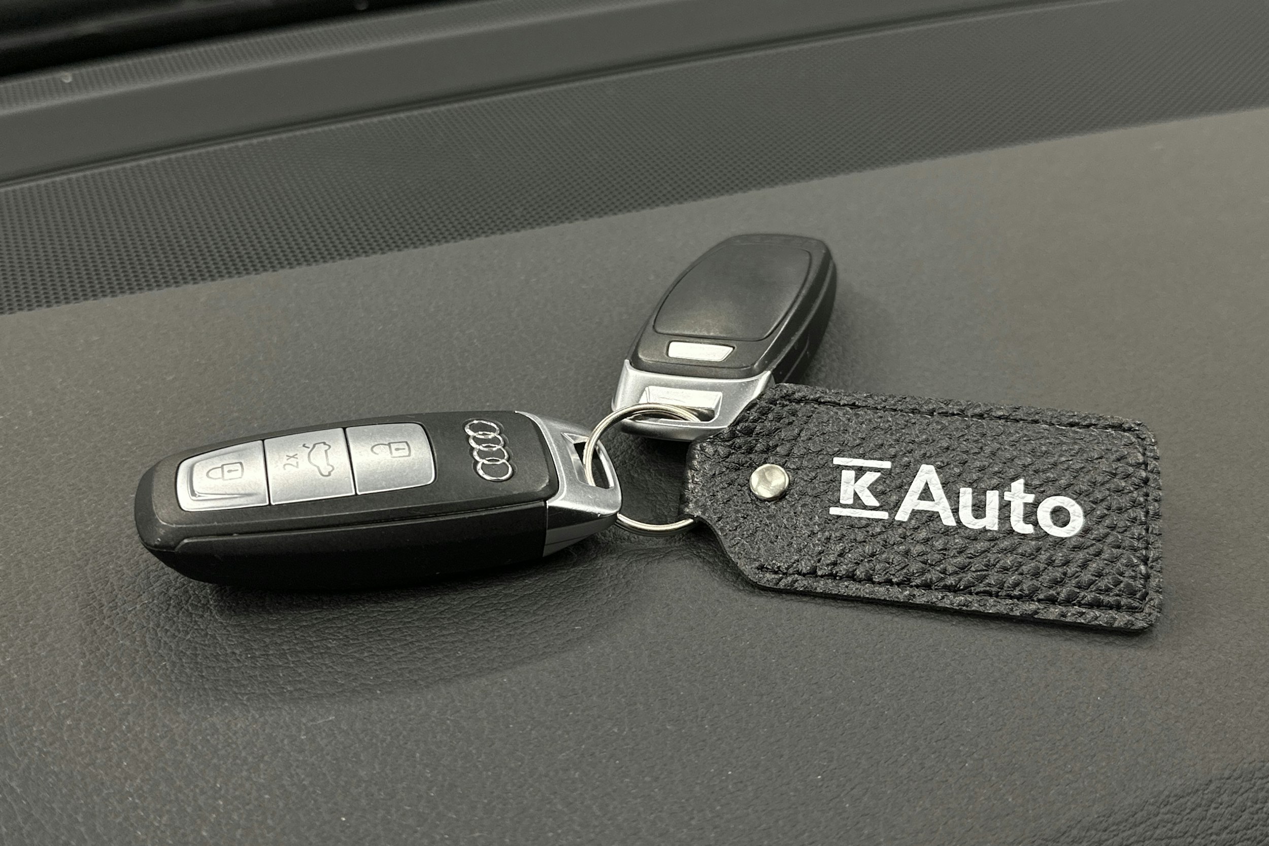 musta Audi A6 2023 kuva 31.