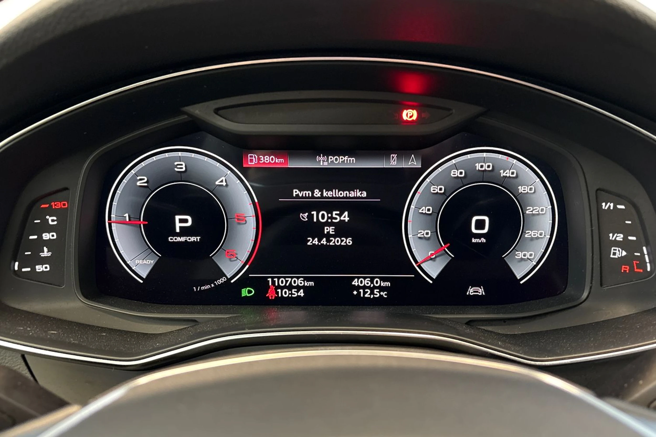 musta Audi A6 2023 kuva 16.