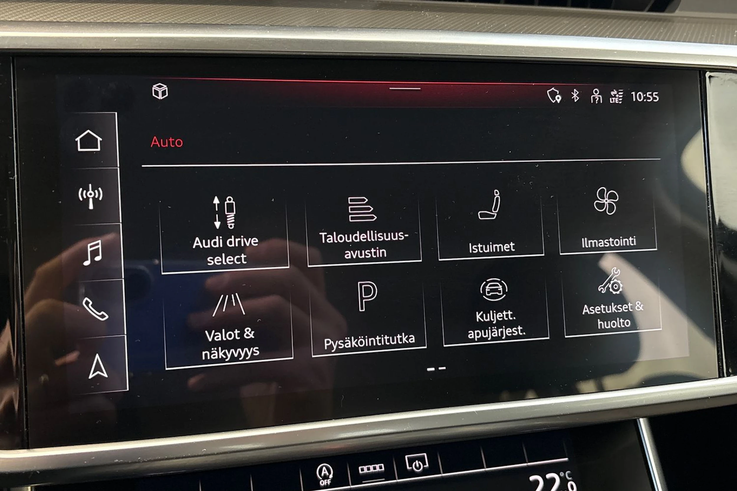 musta Audi A6 2023 kuva 20.