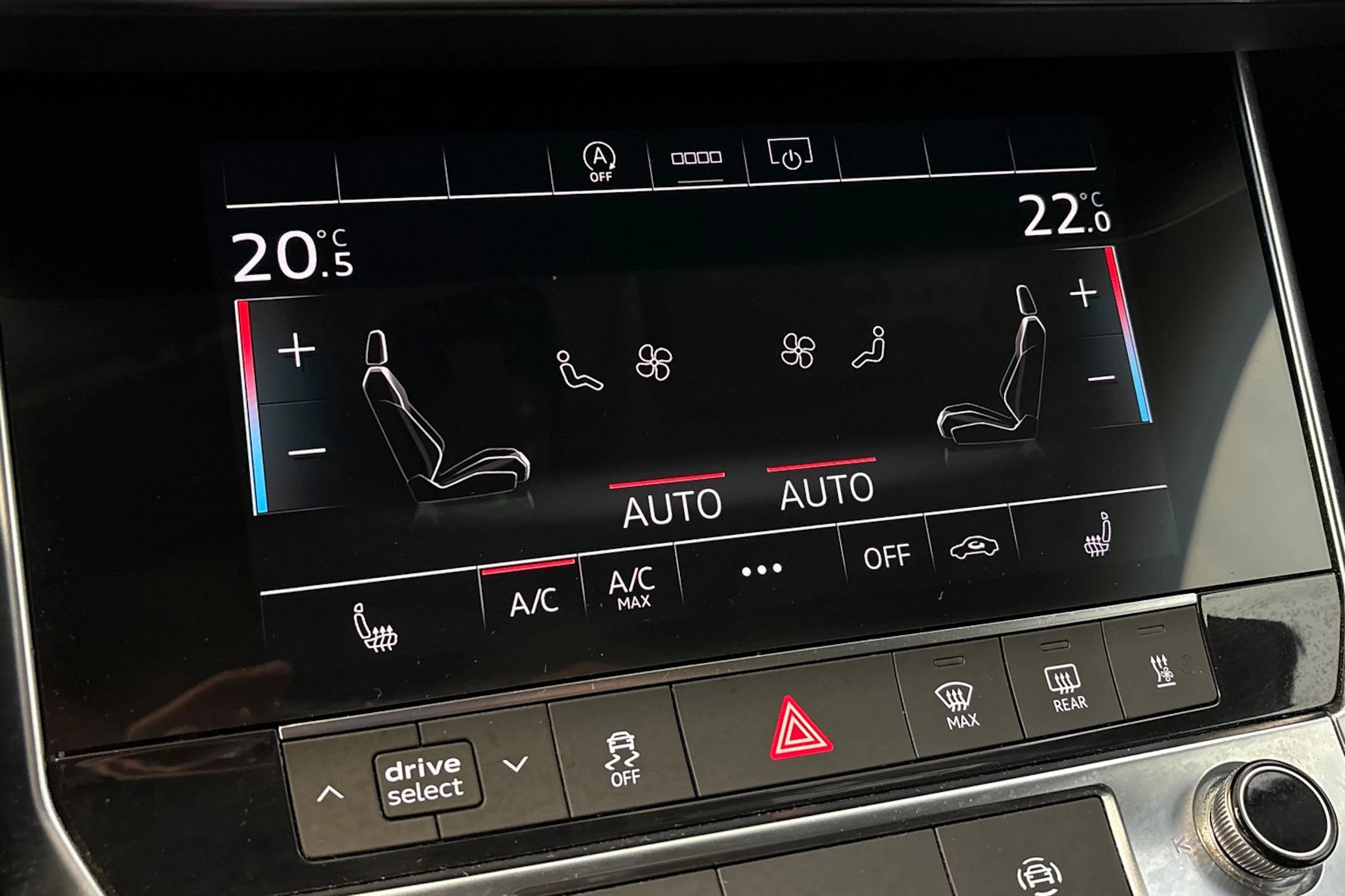 musta Audi A6 2023 kuva 21.
