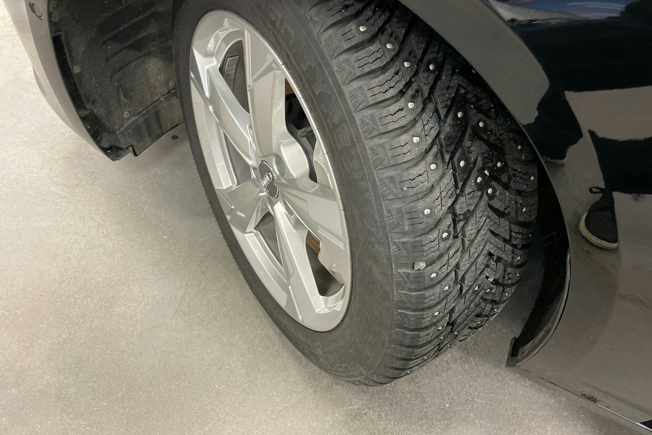 Musta Audi A6 2023 kuva 13.