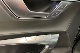 Musta Audi A6 2023 kuva 15.