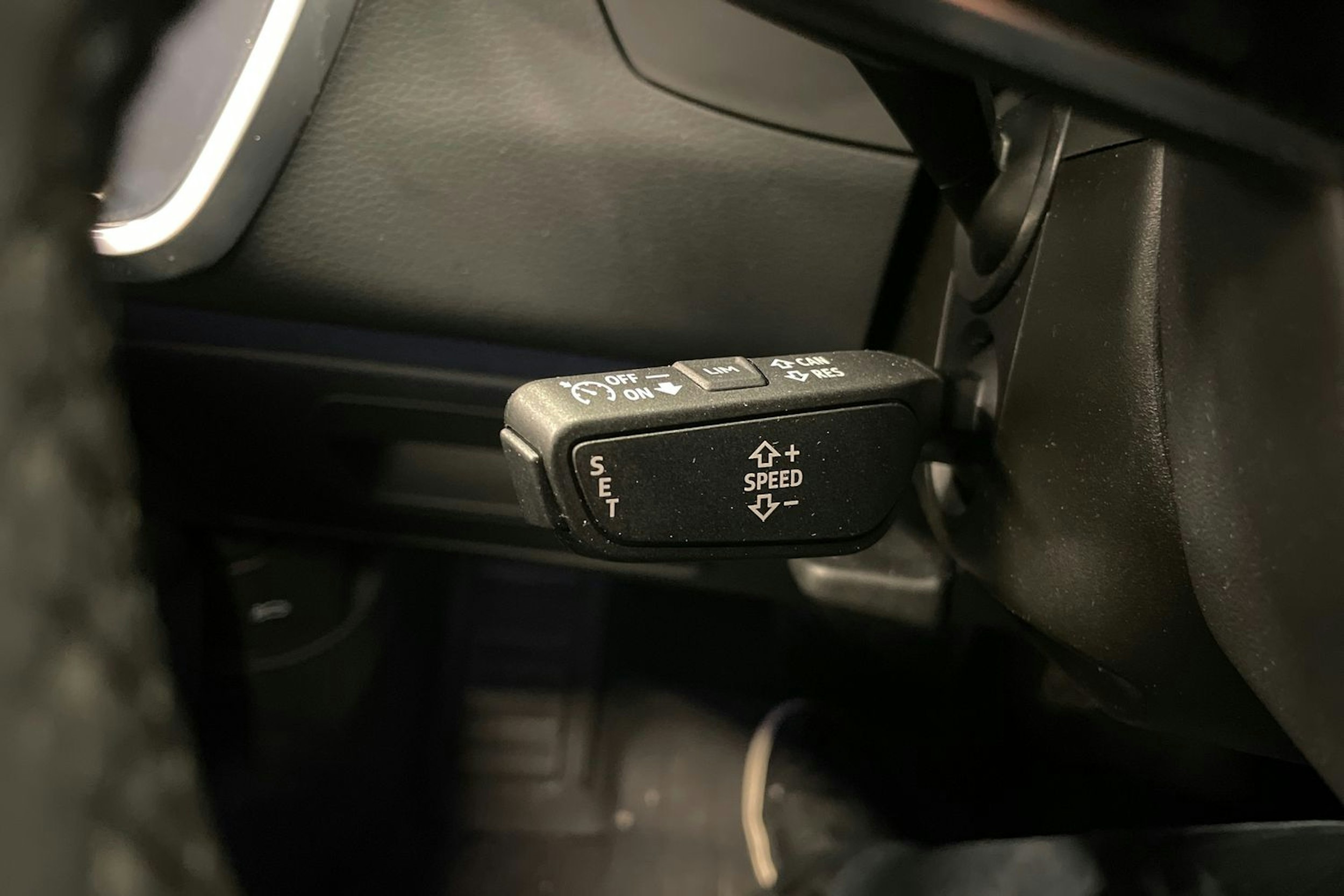 Musta Audi A6 2023 kuva 17.