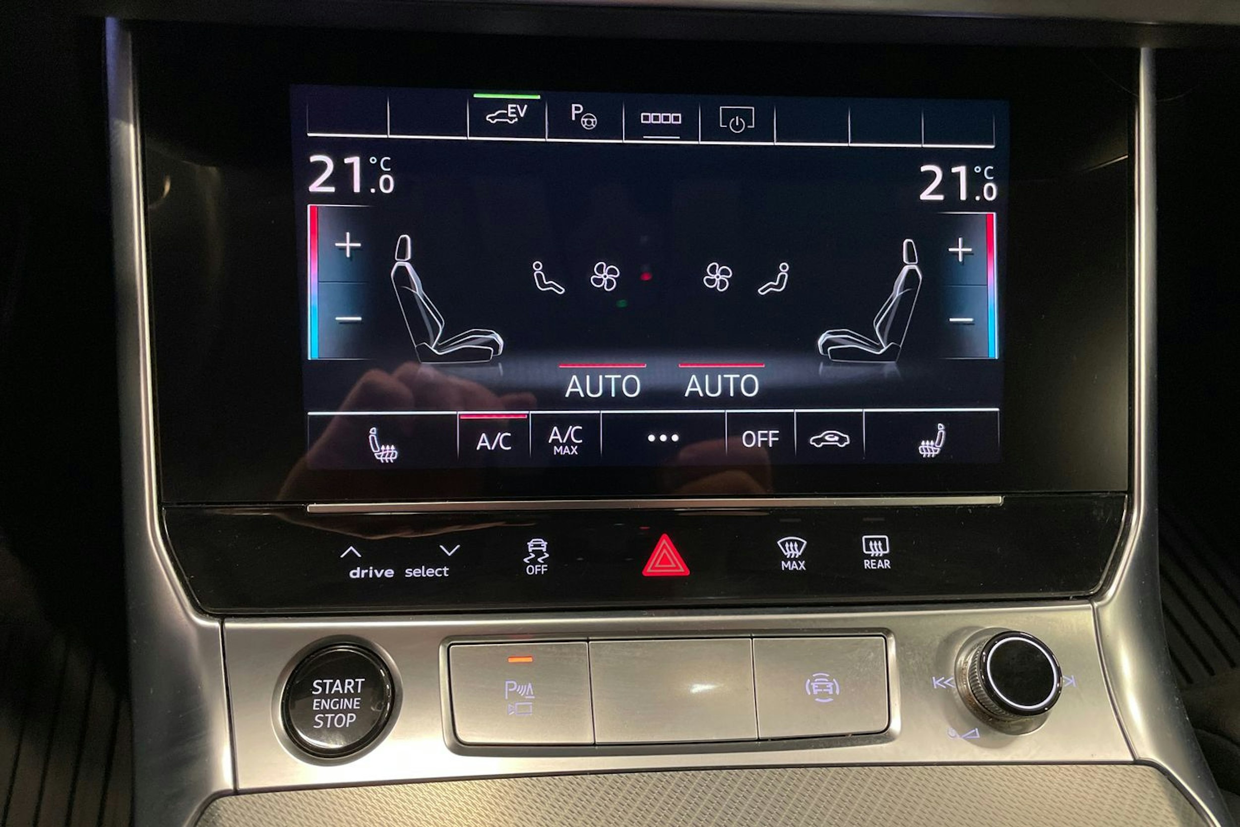 Musta Audi A6 2023 kuva 20.