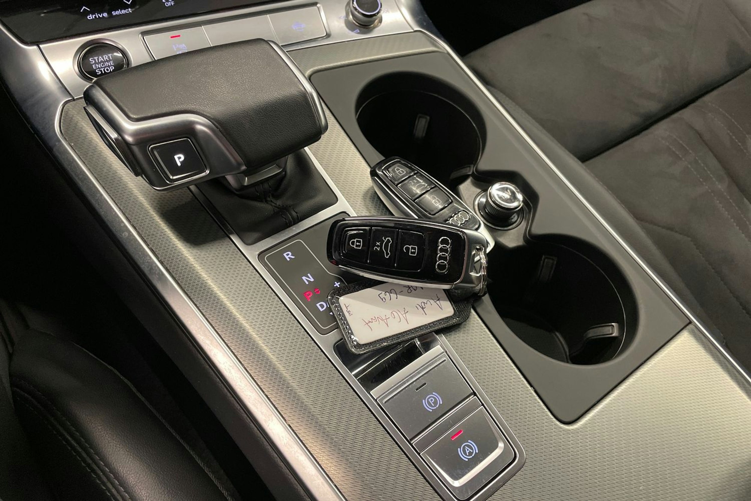 Musta Audi A6 2023 kuva 21.