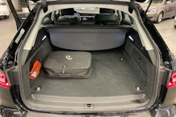 Musta Audi A6 2023 kuva 26.