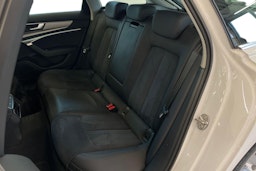 valkoinen Audi A6 2023 kuva 10.