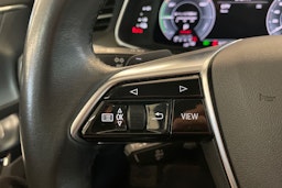 valkoinen Audi A6 2023 kuva 15.