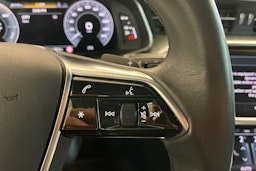 valkoinen Audi A6 2023 kuva 16.