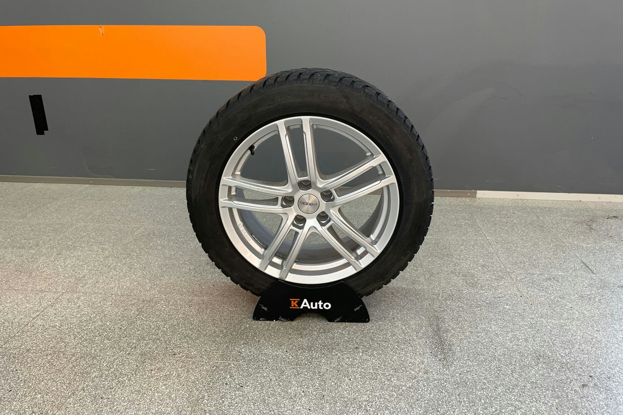 valkoinen Audi A6 2023 kuva 27.