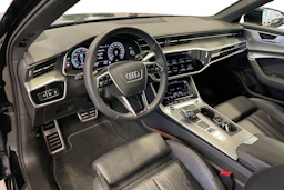 musta Audi A6 2023 kuva 8.
