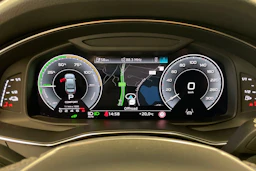 musta Audi A6 2023 kuva 17.