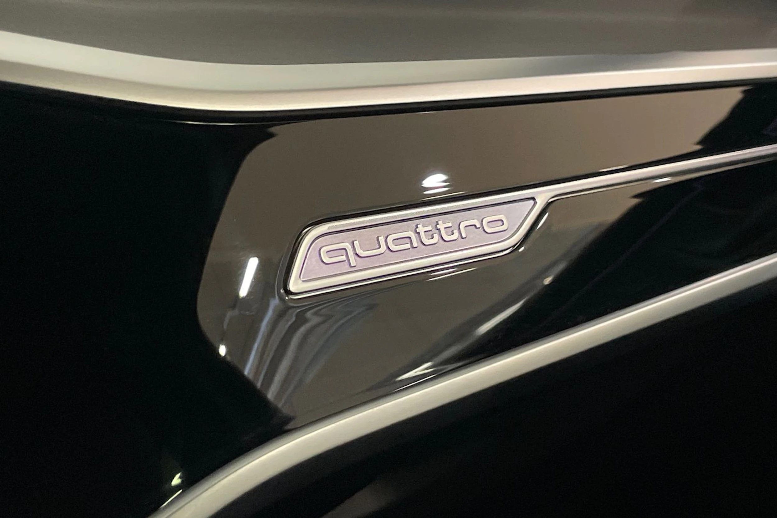 musta Audi A6 2023 kuva 28.