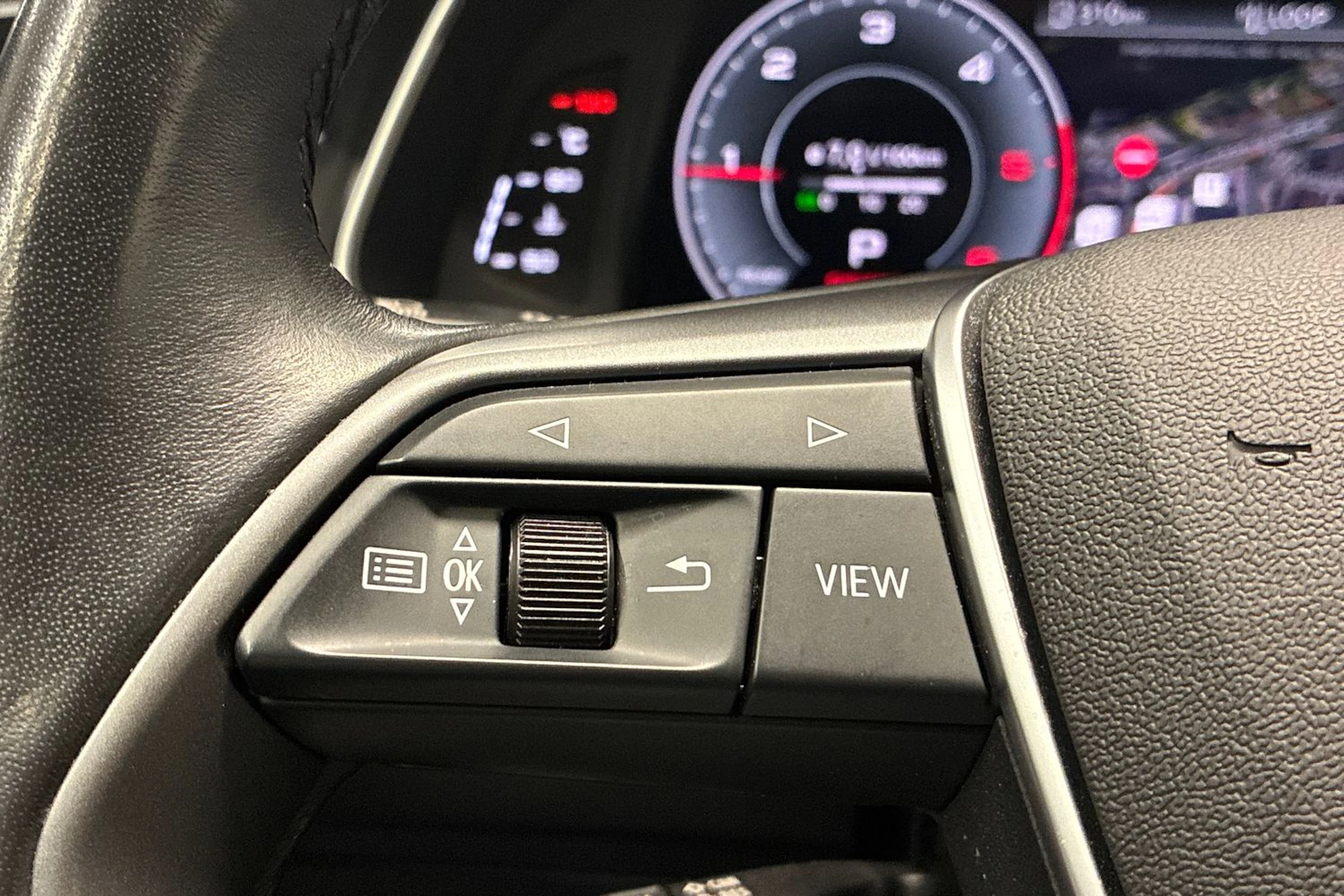 Musta Audi A6 2023 kuva 19.