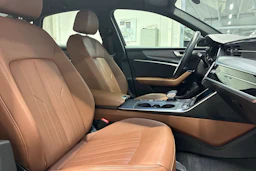 Musta Audi A6 2023 kuva 30.