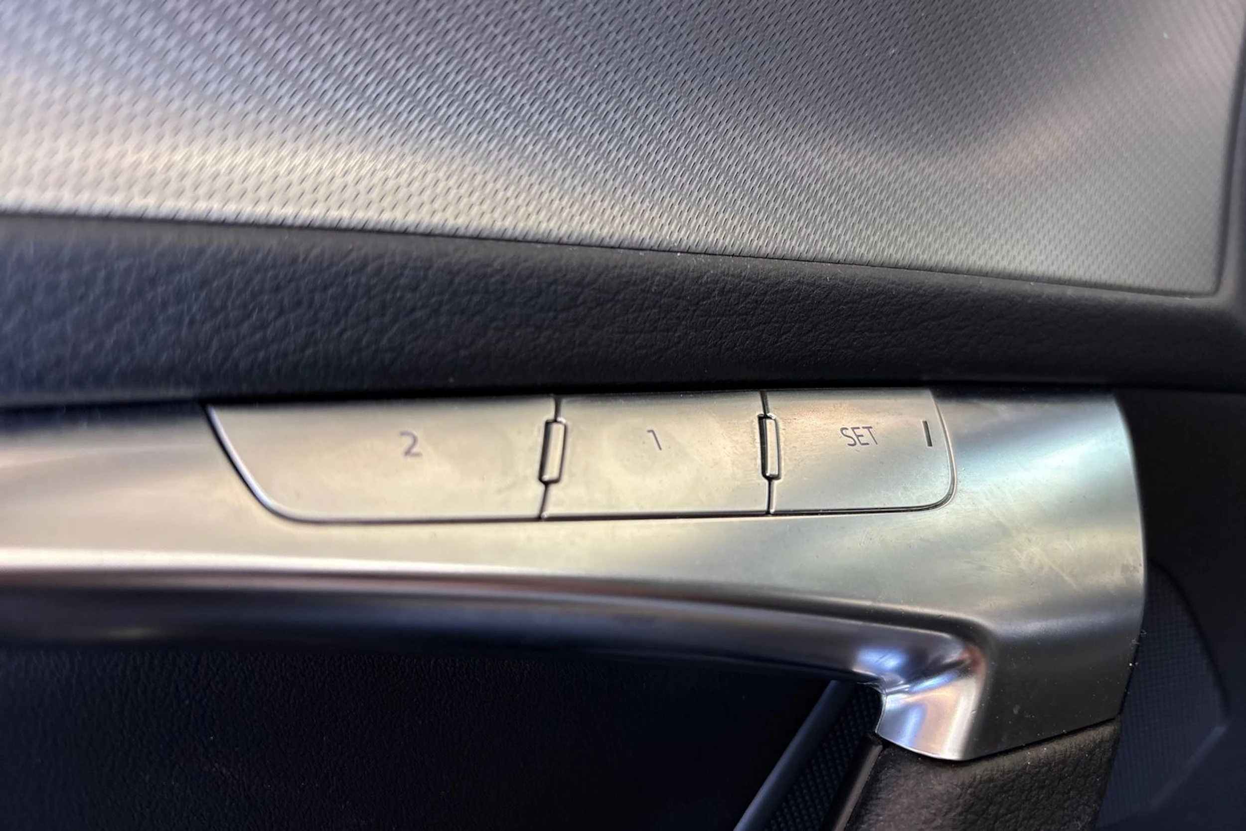 Harmaa Audi A6 2023 kuva 14.