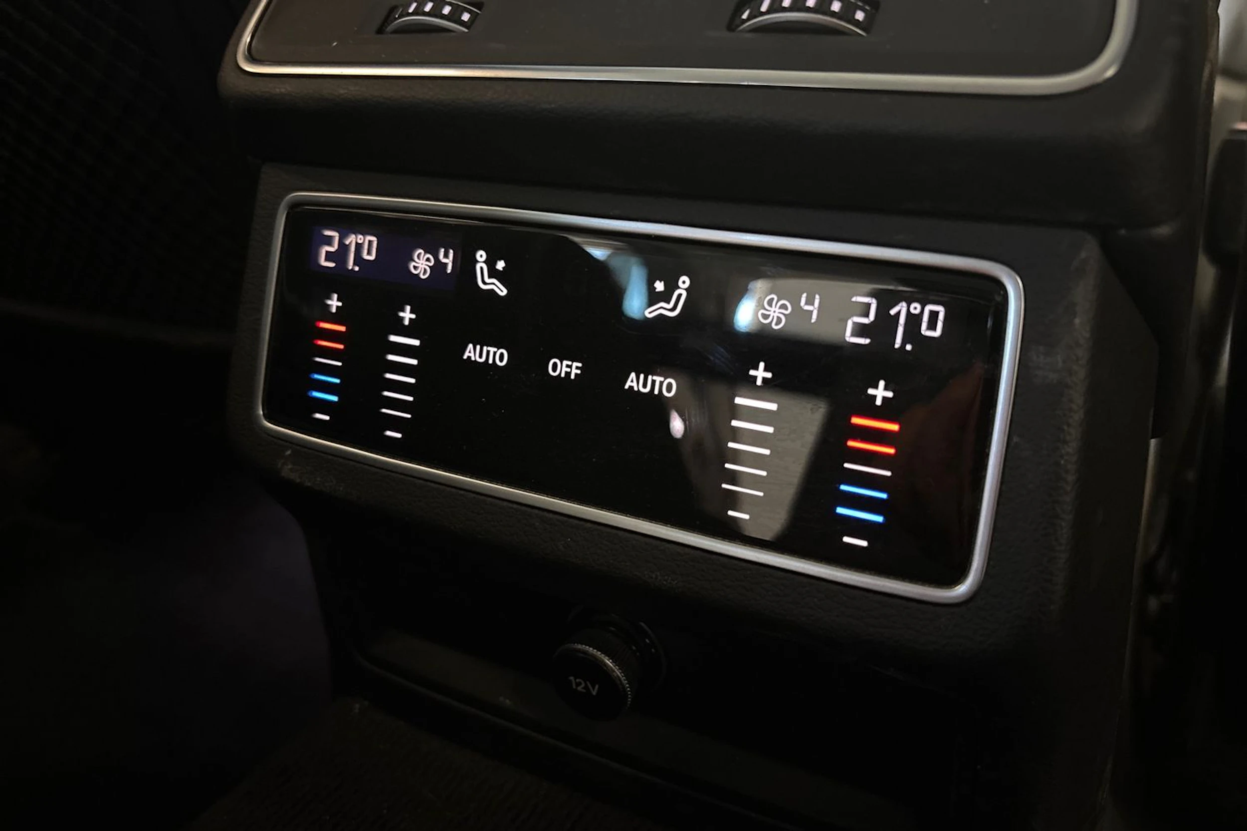 Harmaa Audi A6 2023 kuva 24.