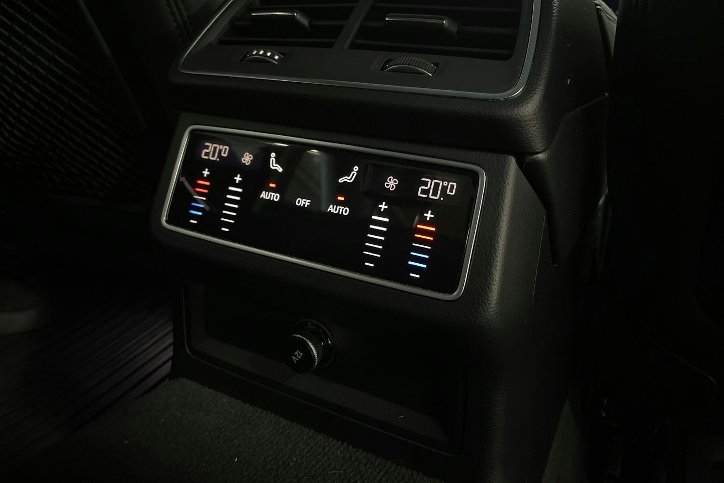 Harmaa Audi A6 2023 kuva 14.