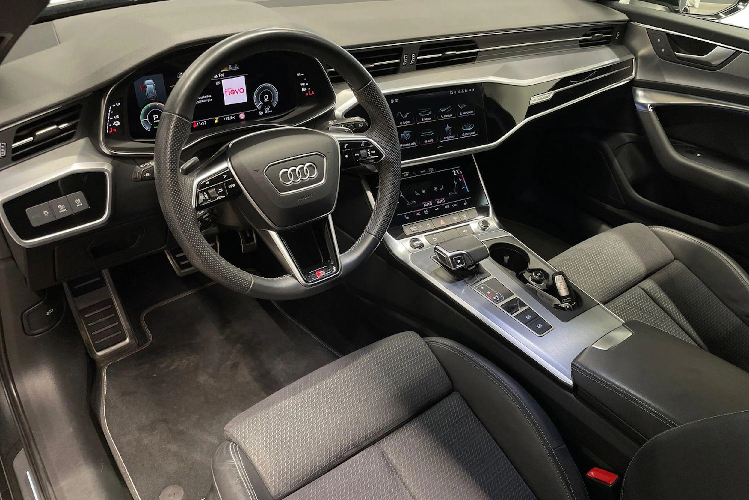 Harmaa Audi A6 2023 kuva 6.