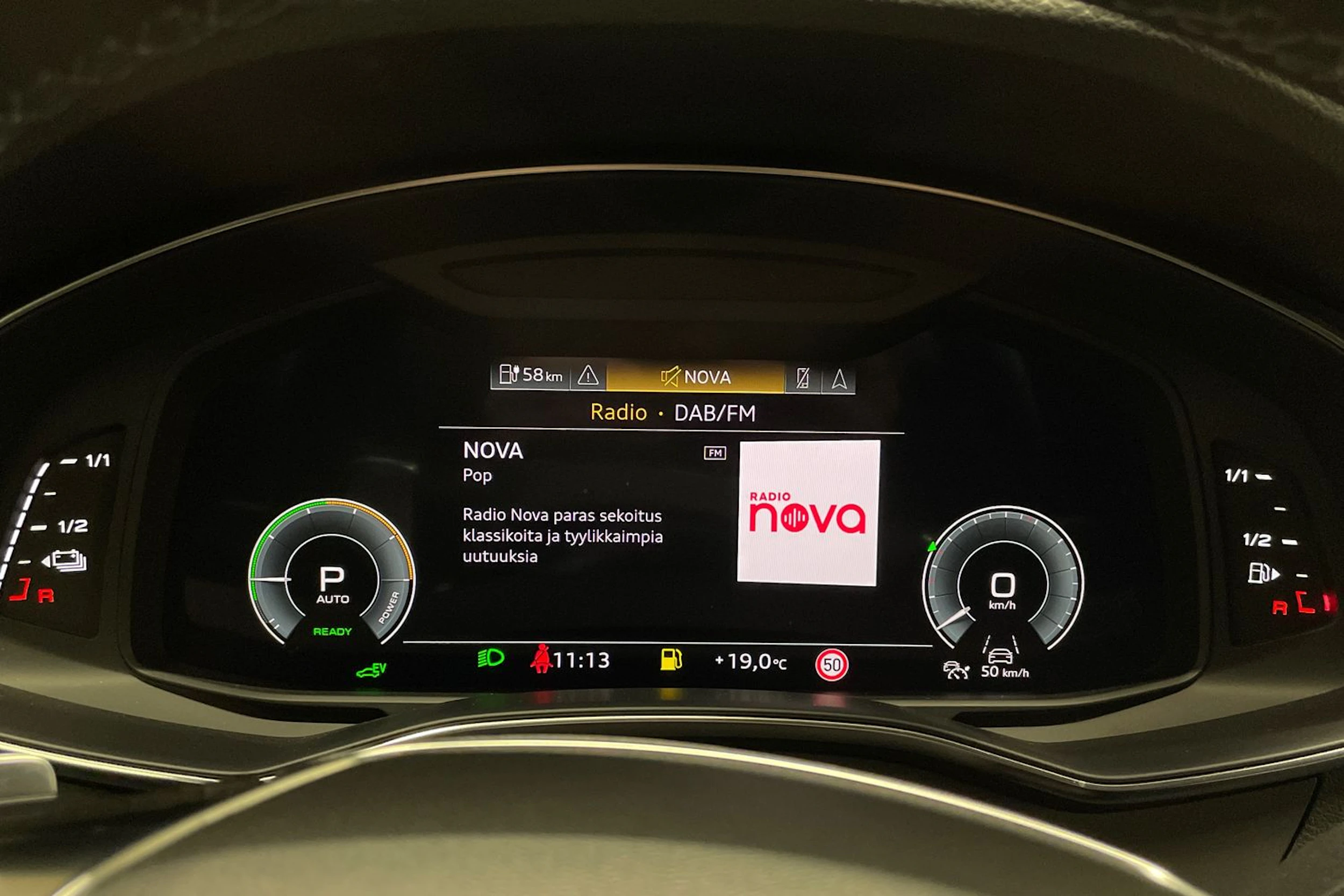 Harmaa Audi A6 2023 kuva 13.