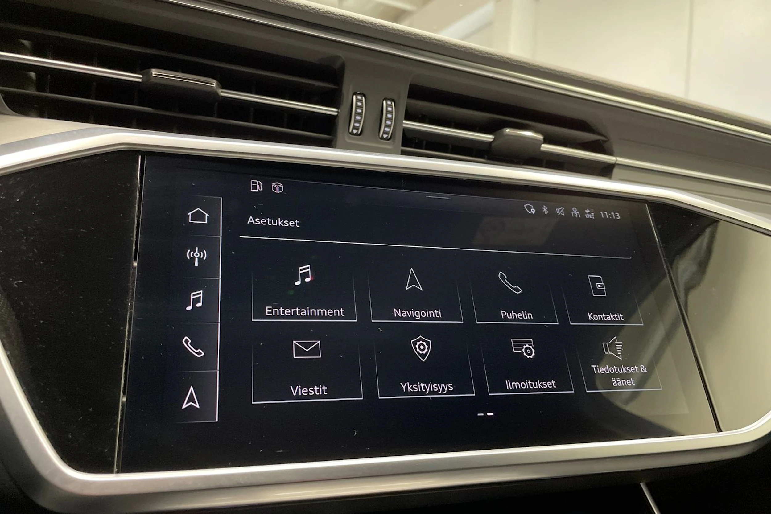 Harmaa Audi A6 2023 kuva 17.