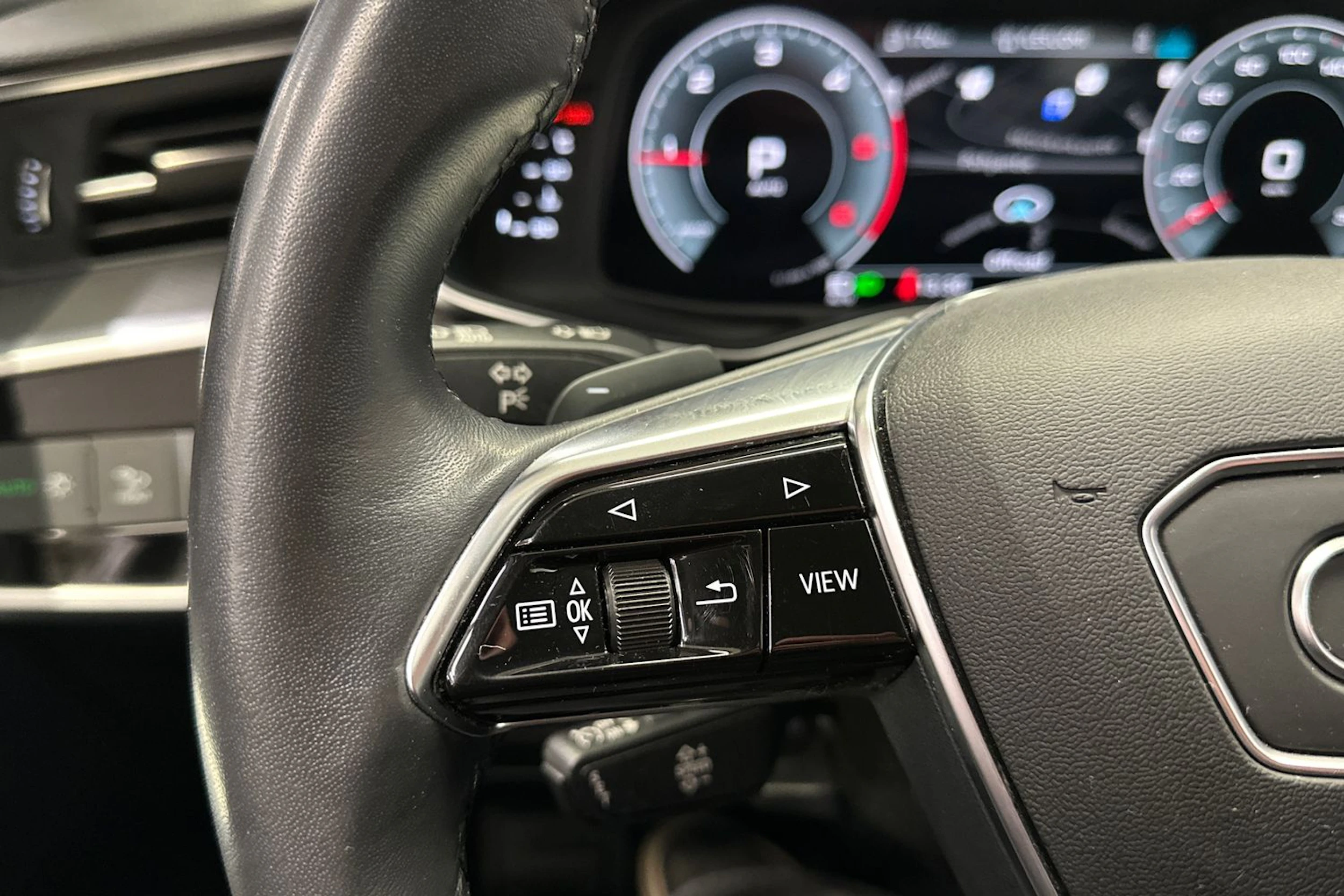 harmaa Audi A6 2023 kuva 27.