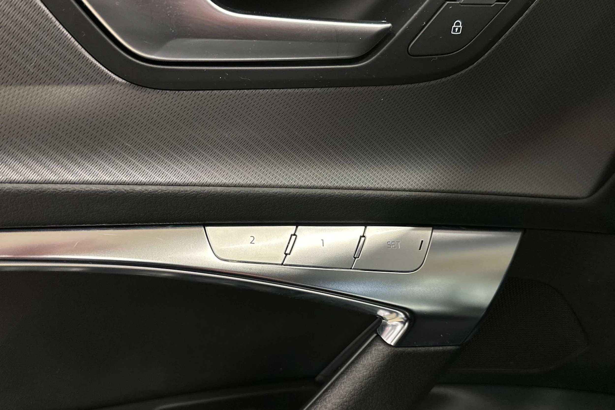 harmaa Audi A6 2023 kuva 30.