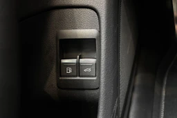 met. musta Audi A6 2023 kuva 15.