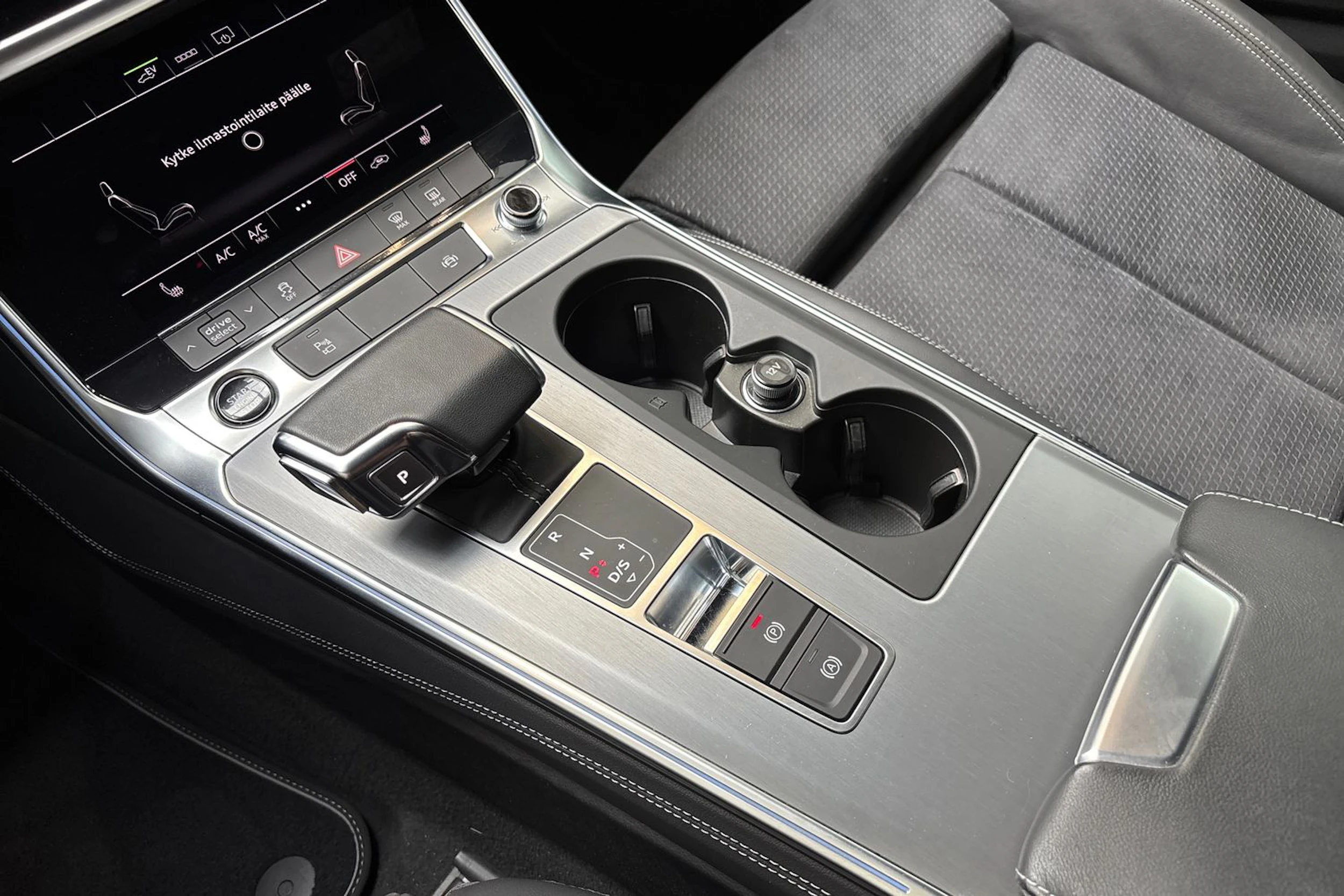 met. musta Audi A6 2023 kuva 22.