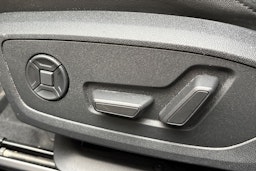 musta Audi A6 2023 kuva 19.