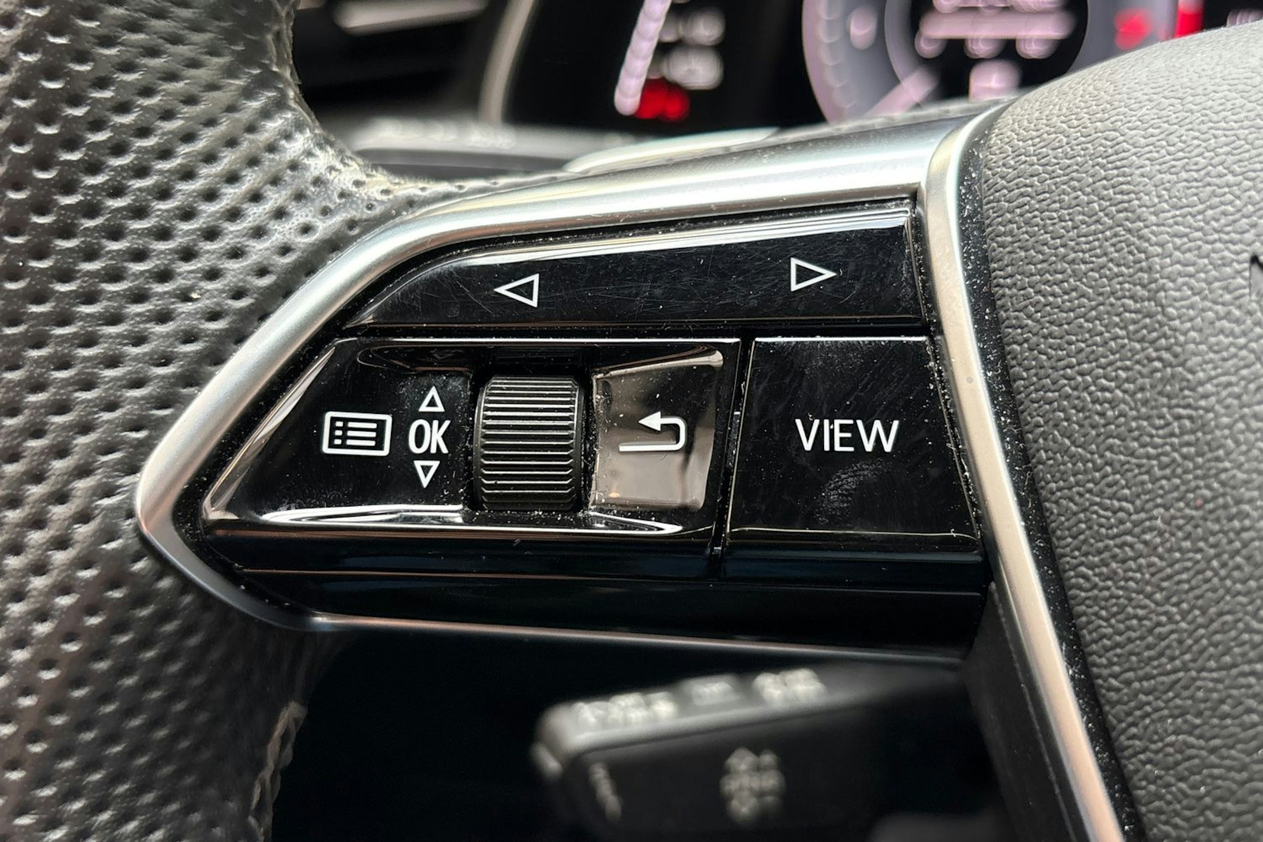 musta Audi A6 2023 kuva 22.
