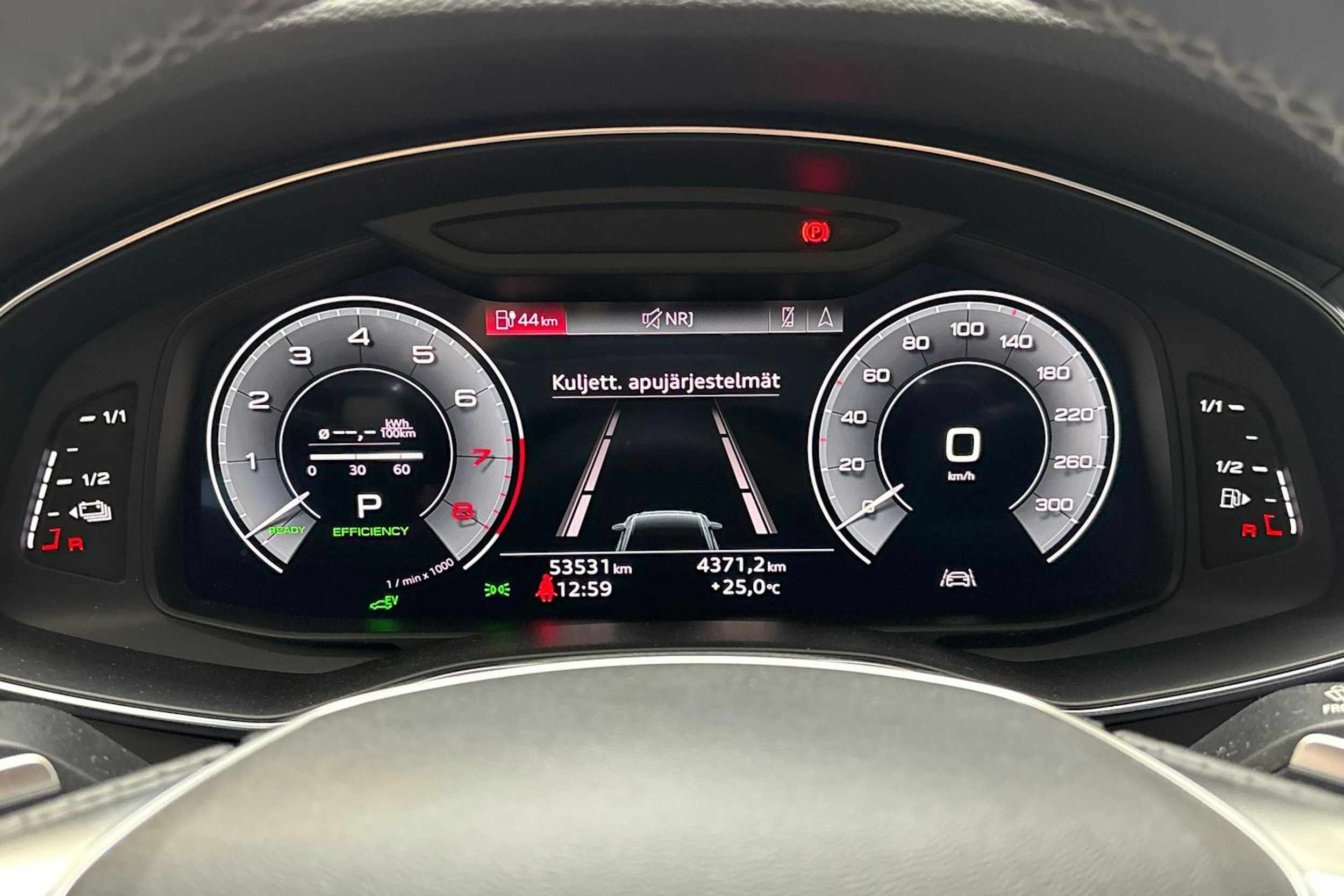 musta Audi A6 2023 kuva 25.