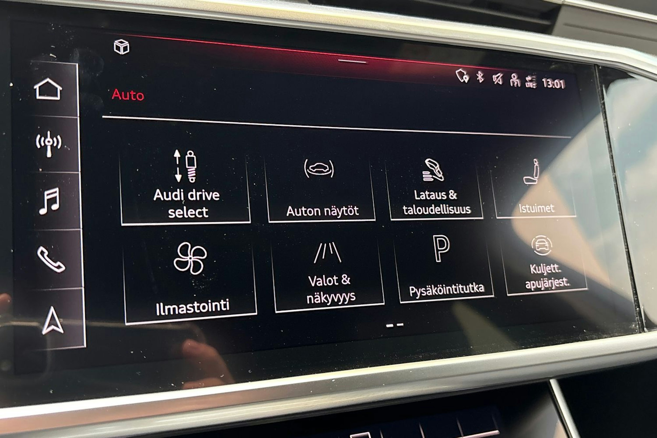 musta Audi A6 2023 kuva 30.