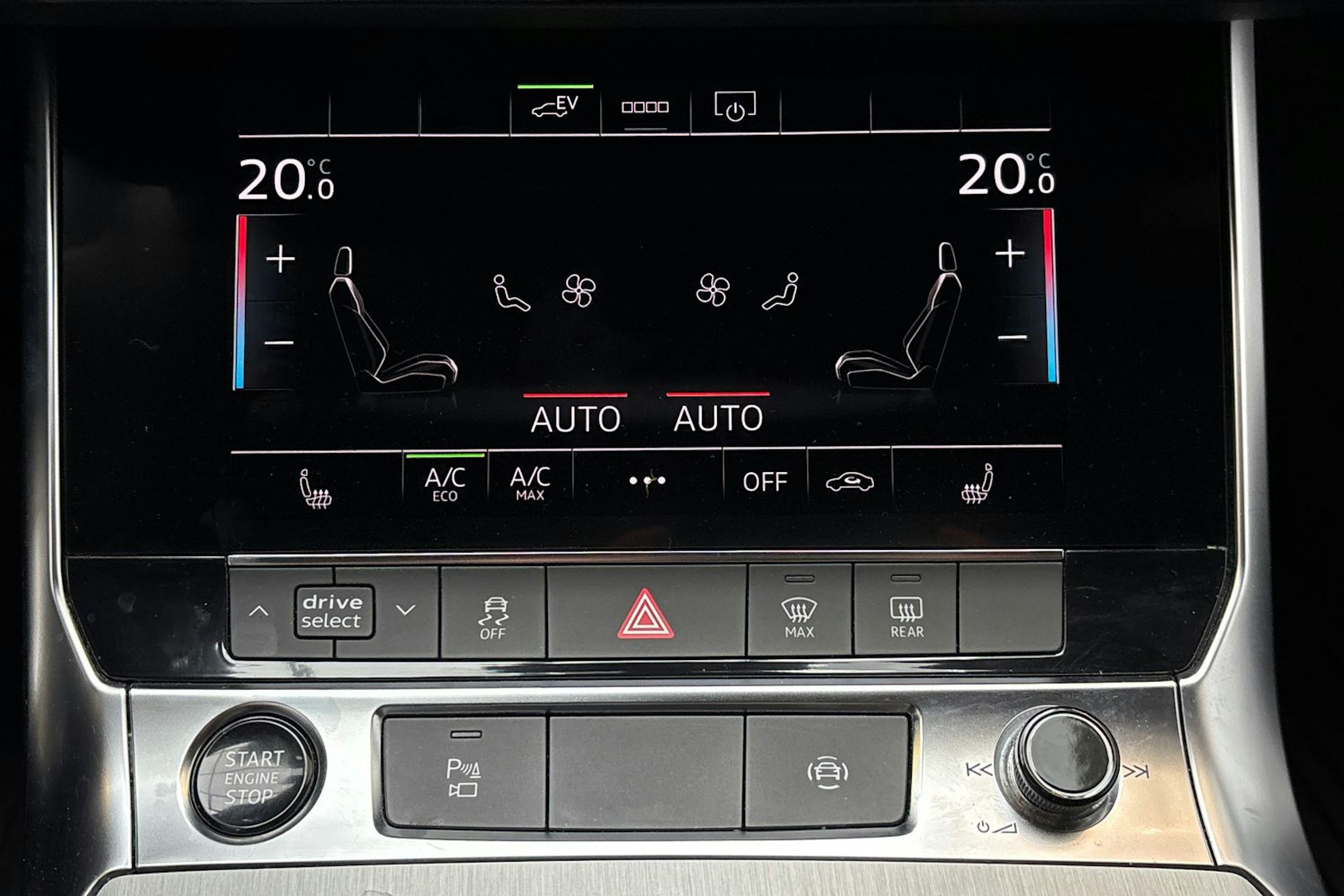 musta Audi A6 2023 kuva 31.