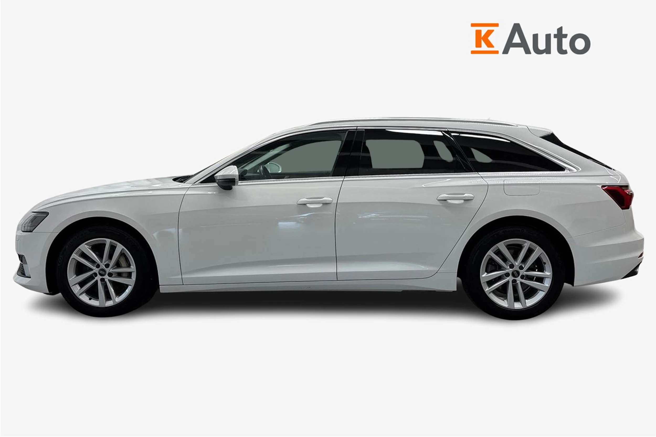 valkoinen Audi A6 2023 kuva 7.