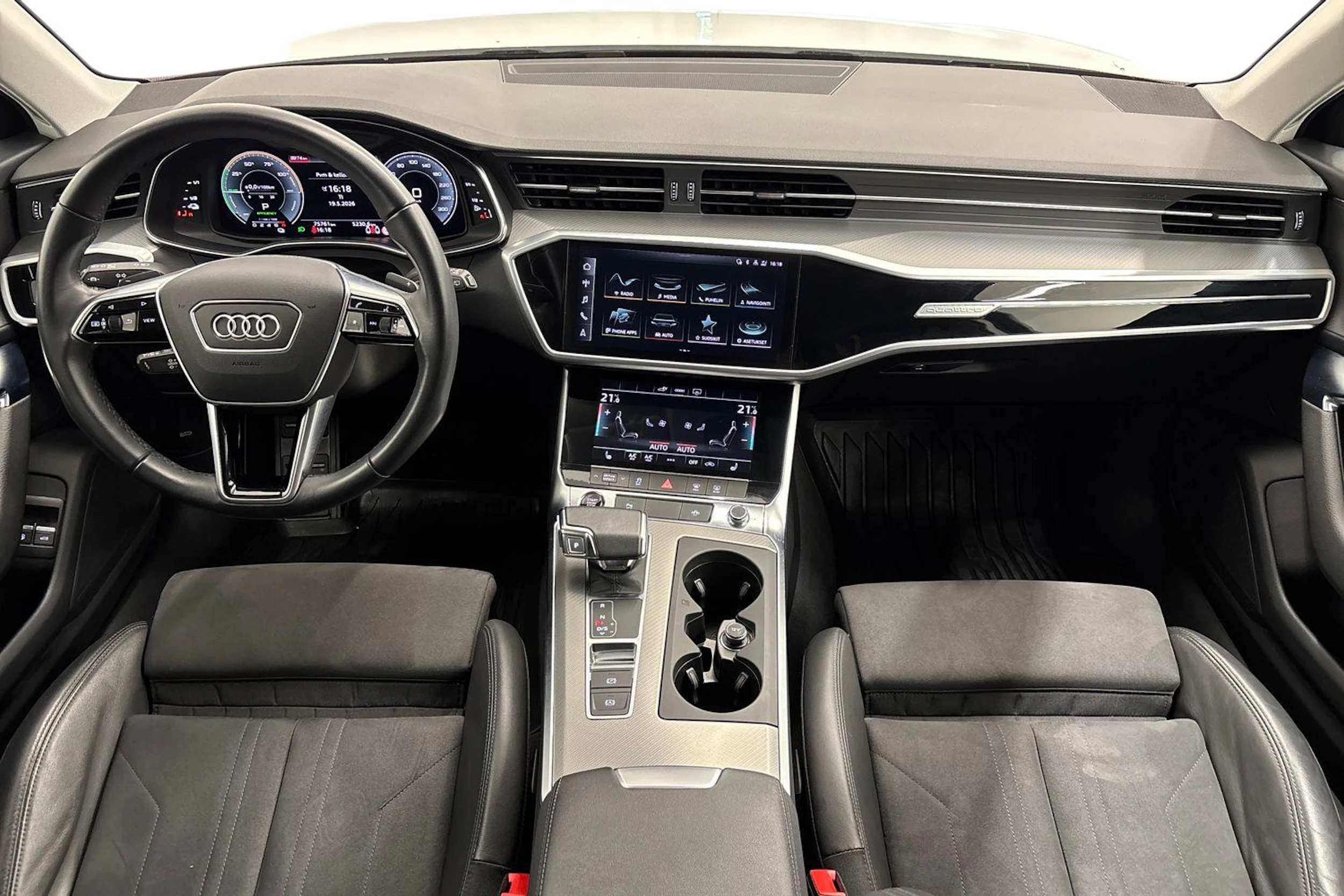 valkoinen Audi A6 2023 kuva 9.