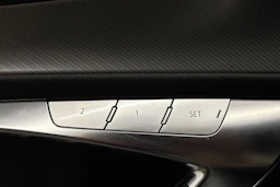 valkoinen Audi A6 2023 kuva 17.