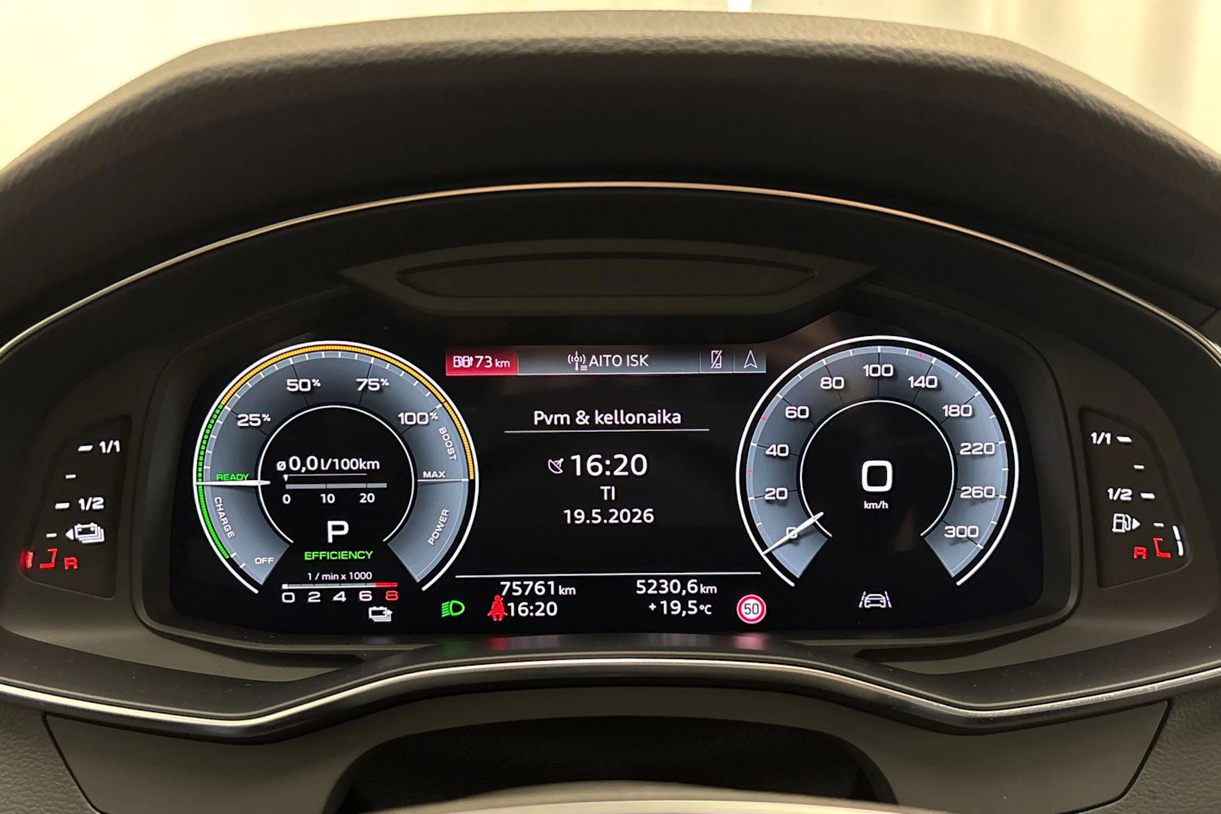 valkoinen Audi A6 2023 kuva 22.