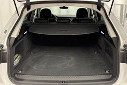 valkoinen Audi A6 2023 kuva 31.