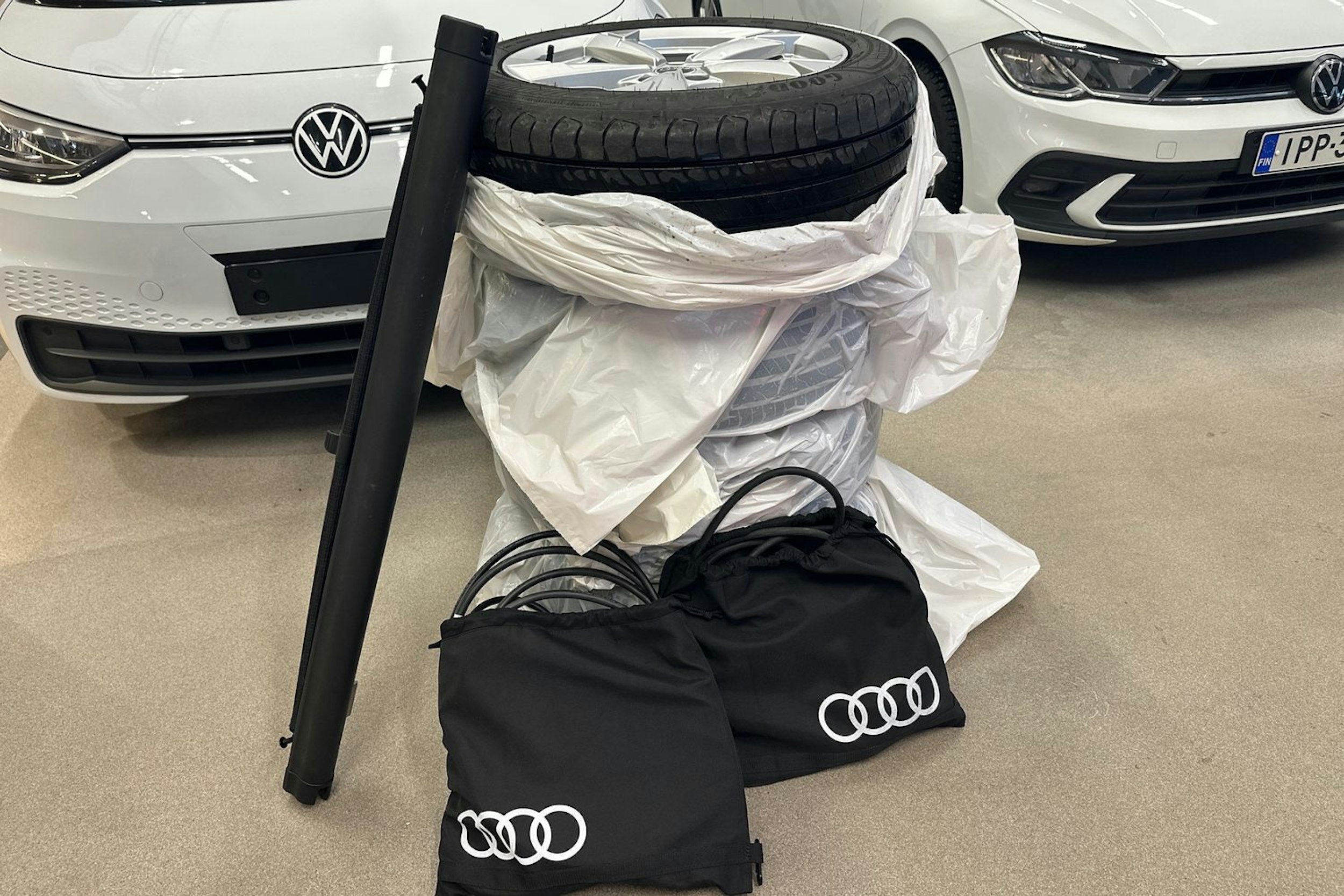 harmaa Audi A6 2023 kuva 16.