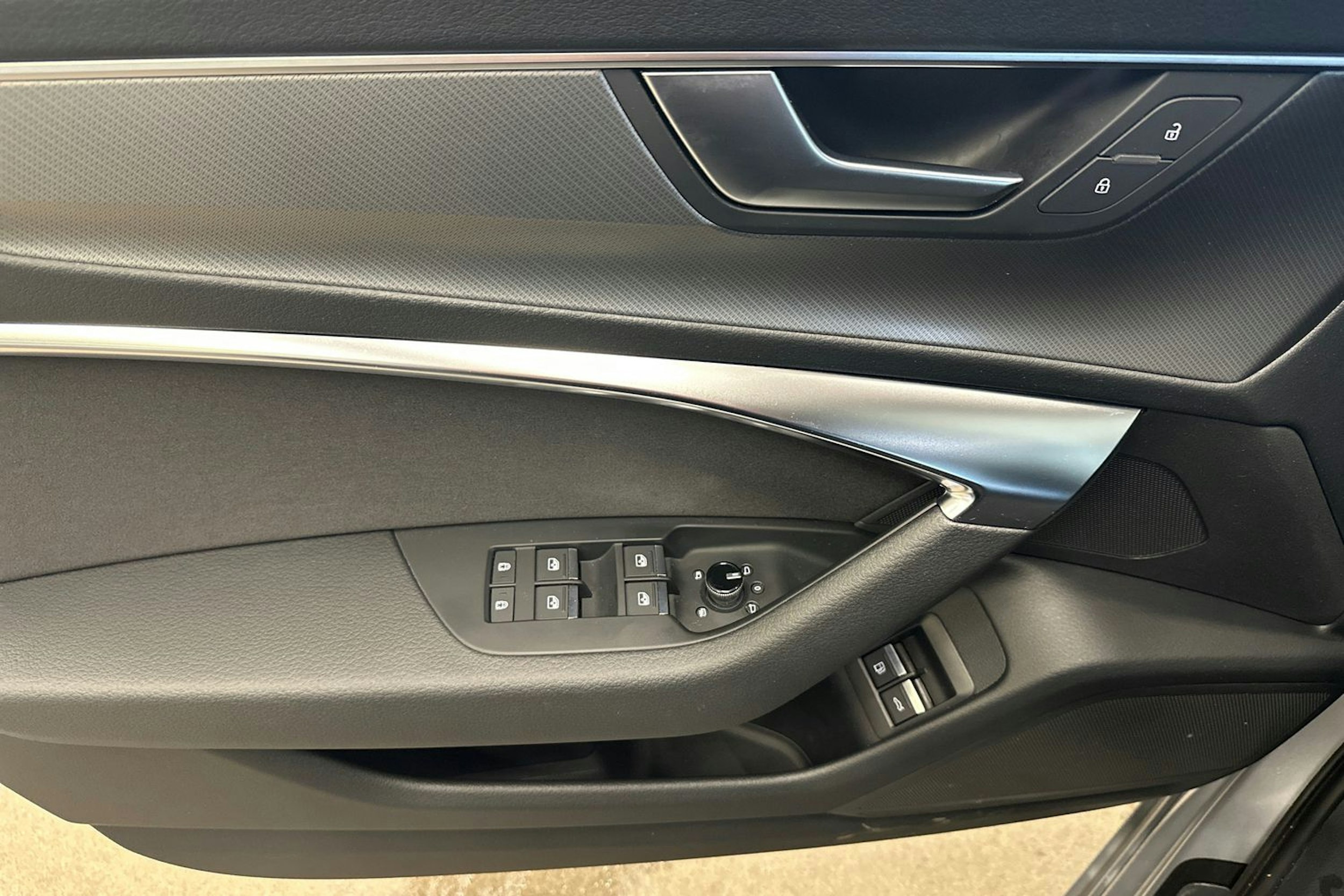 harmaa Audi A6 2023 kuva 25.