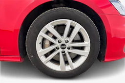 punainen Audi A6 2023 kuva 12.