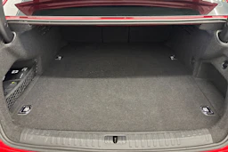 punainen Audi A6 2023 kuva 15.
