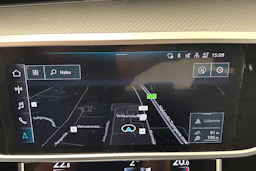 punainen Audi A6 2023 kuva 18.