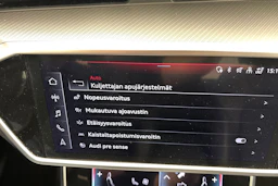punainen Audi A6 2023 kuva 20.