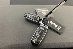 punainen Audi A6 2023 kuva 30.